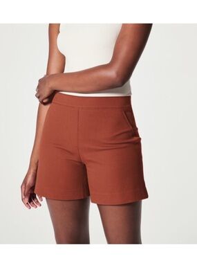 NWT SPANX On The Go Shorts 6” Small